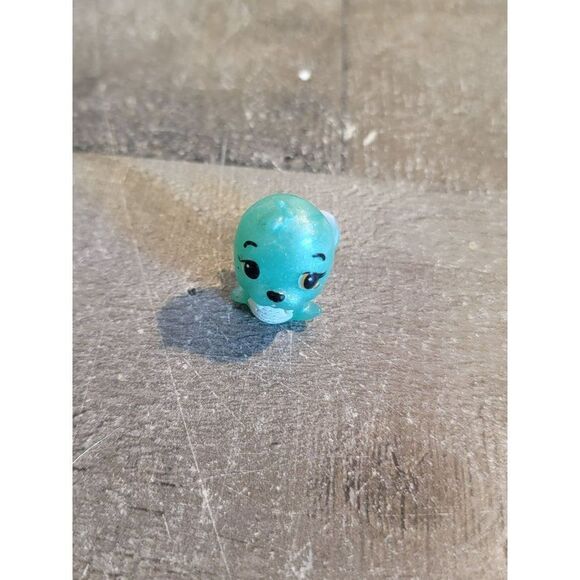 SML blue walrus wing mini toy figure - Picture 1 of 6